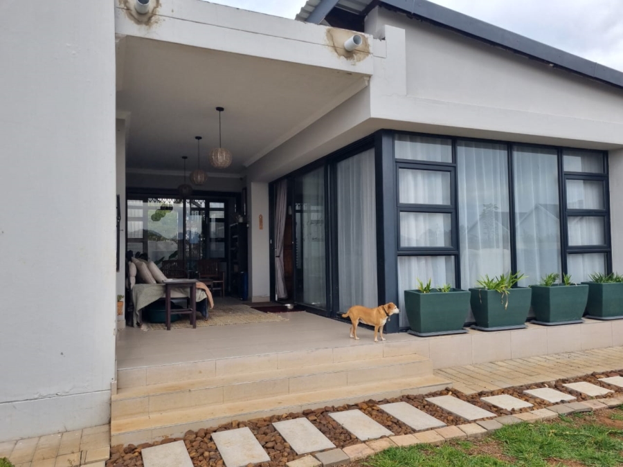 To Let 3 Bedroom Property for Rent in Redstone Private Country Estate North West